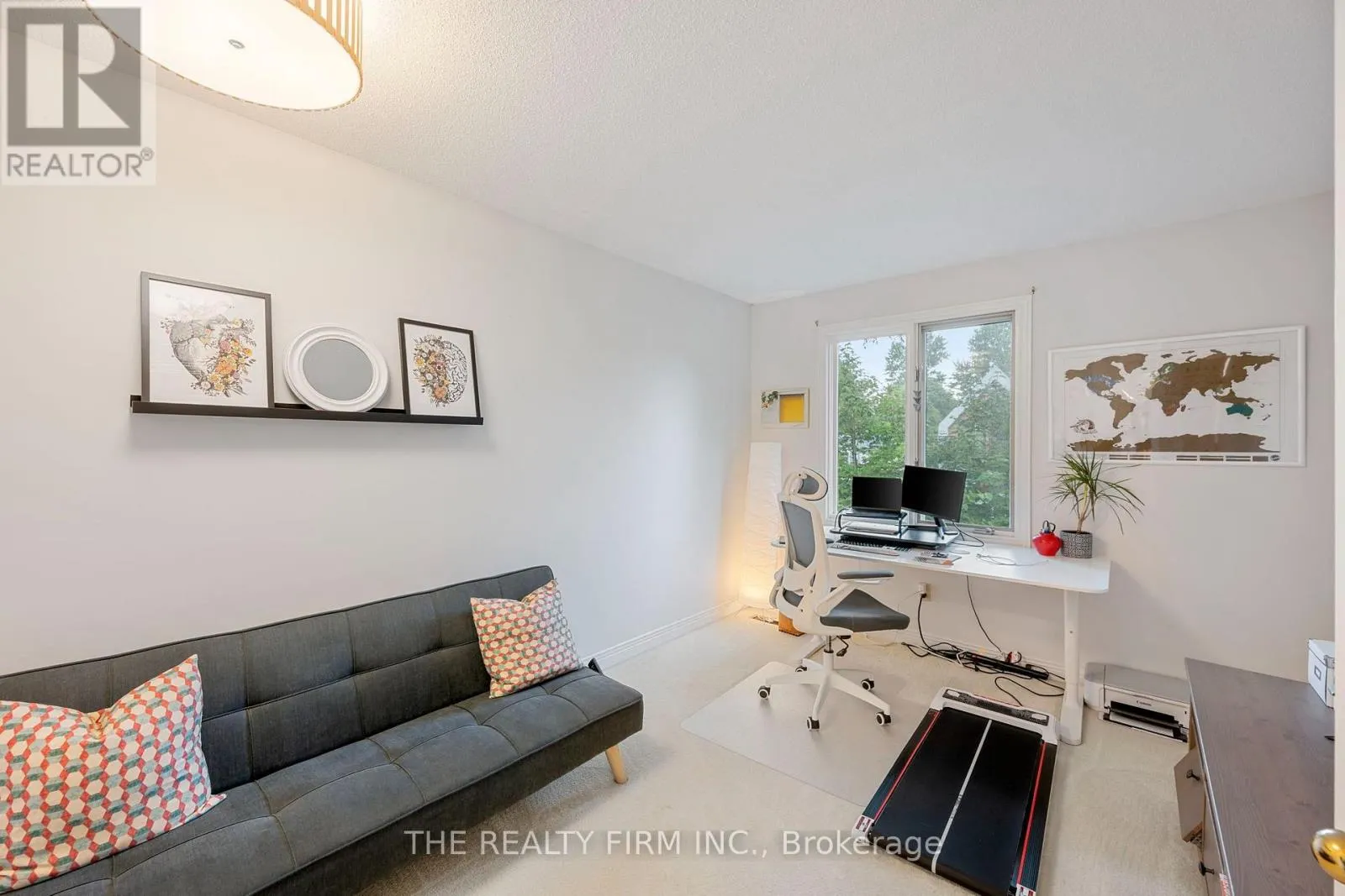 12 - 810 MAITLAND STREET #12