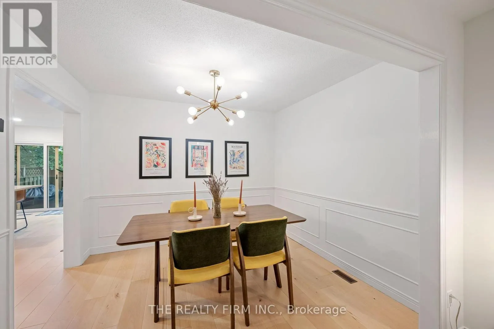 12 - 810 MAITLAND STREET #12