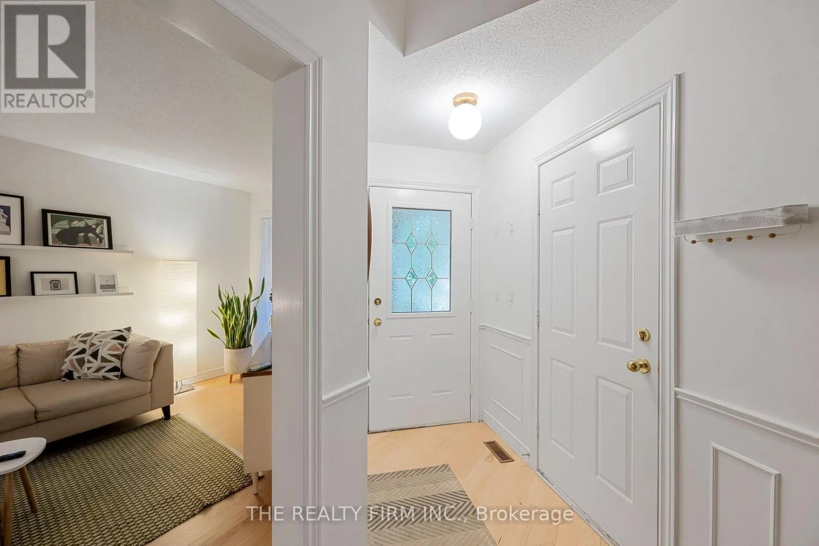 12 - 810 MAITLAND STREET #12