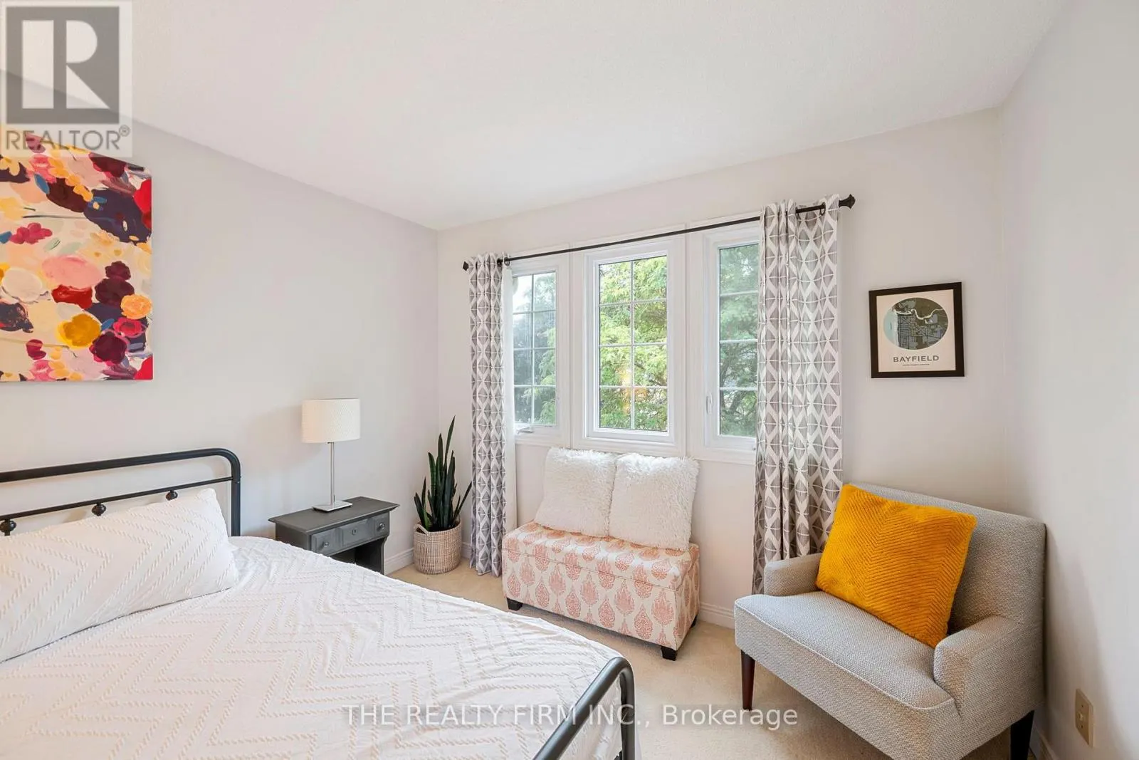 12 - 810 MAITLAND STREET #12