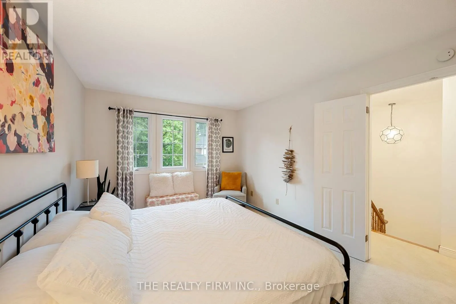 12 - 810 MAITLAND STREET #12