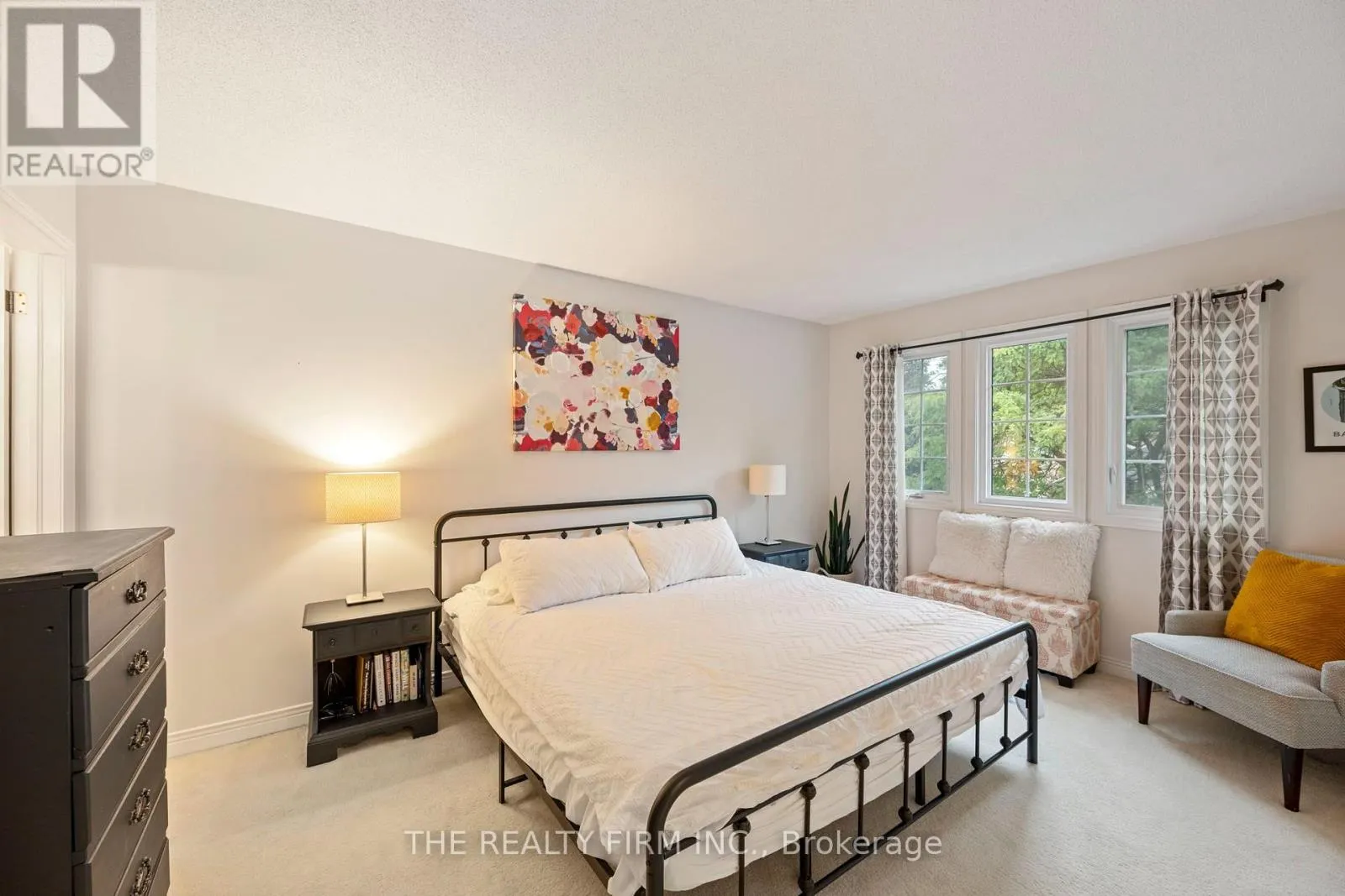 12 - 810 MAITLAND STREET #12