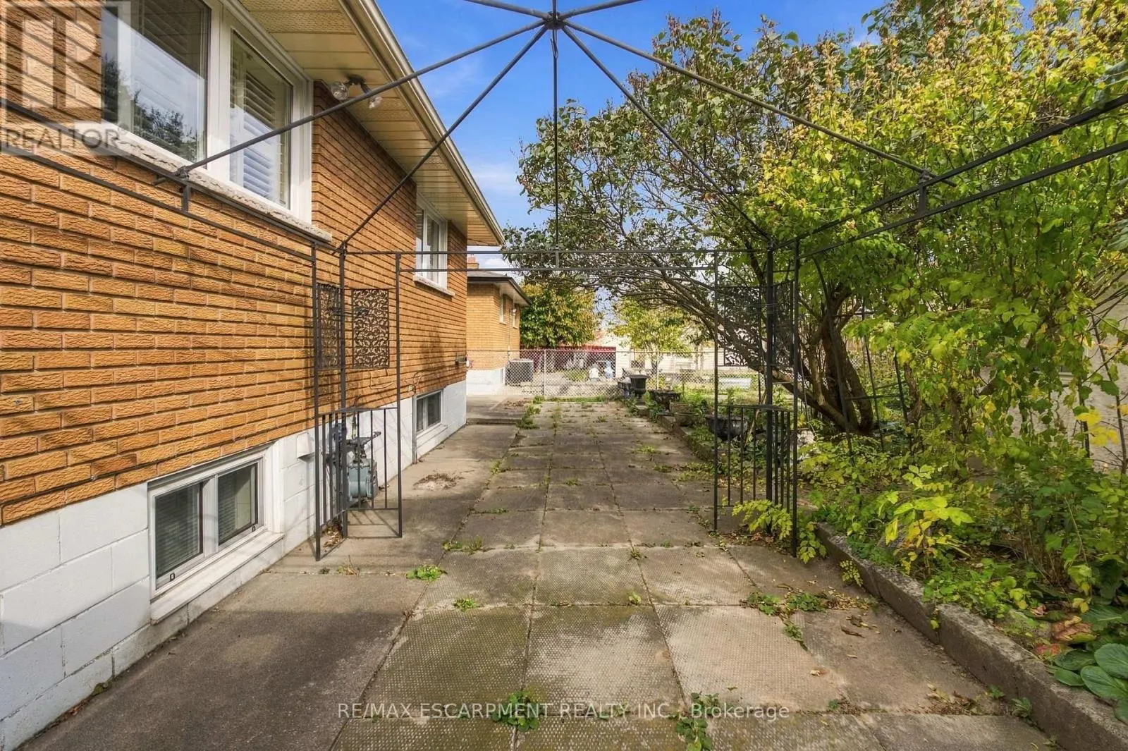 15 FLORA DRIVE