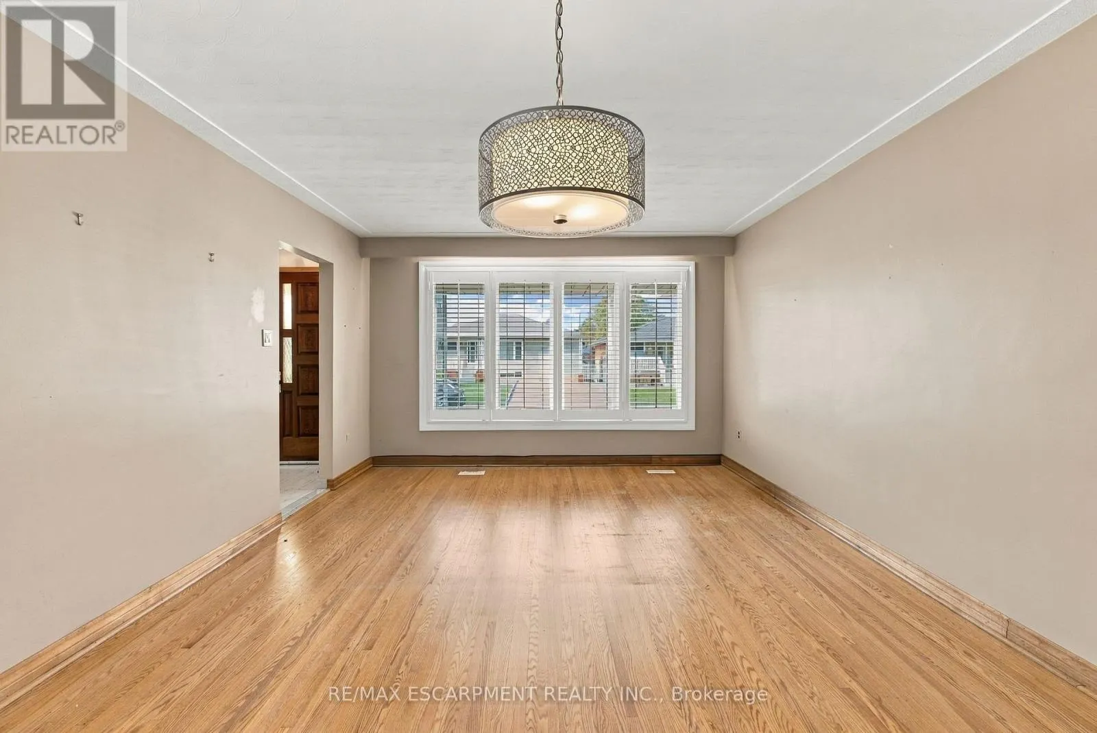 15 FLORA DRIVE