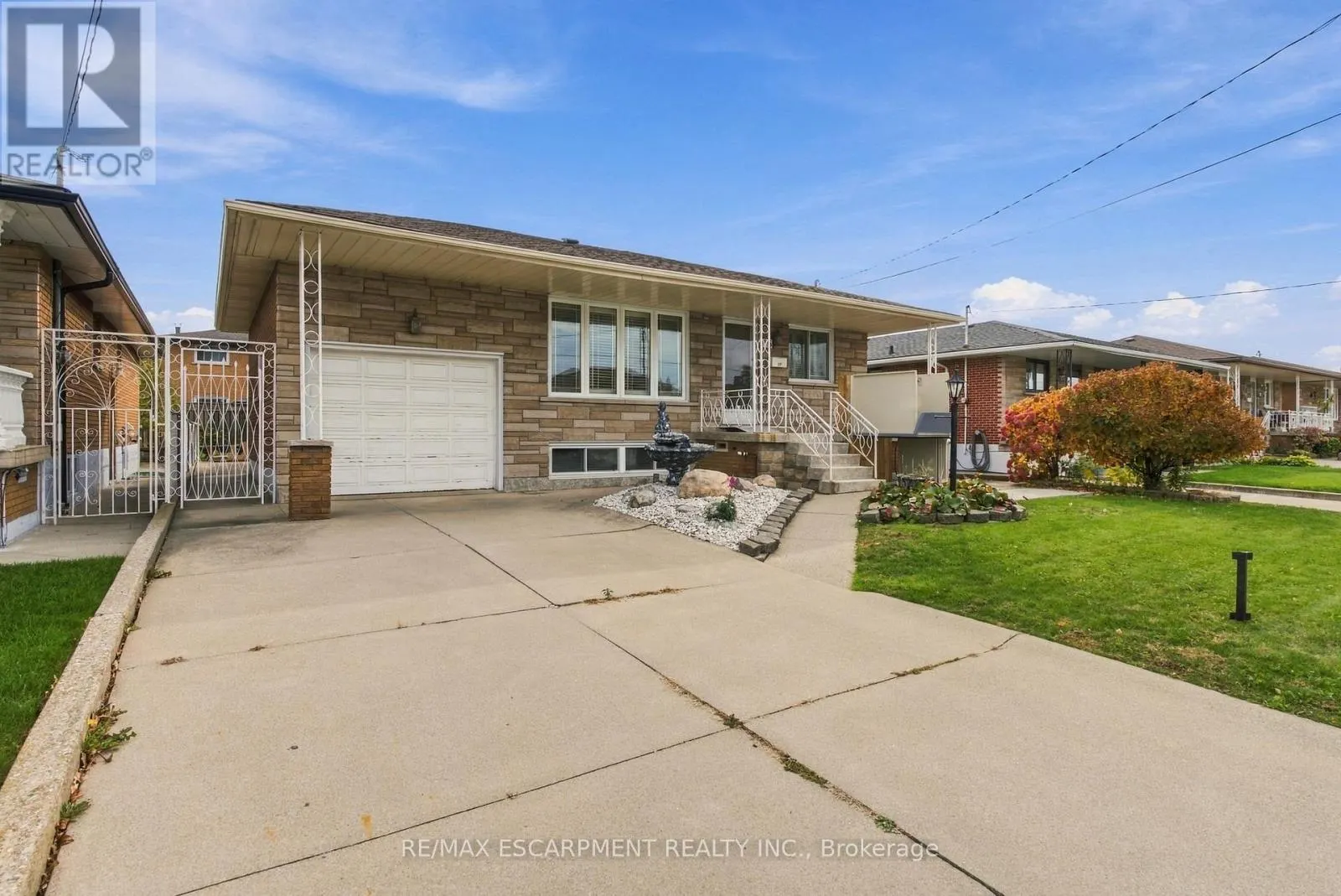15 FLORA DRIVE