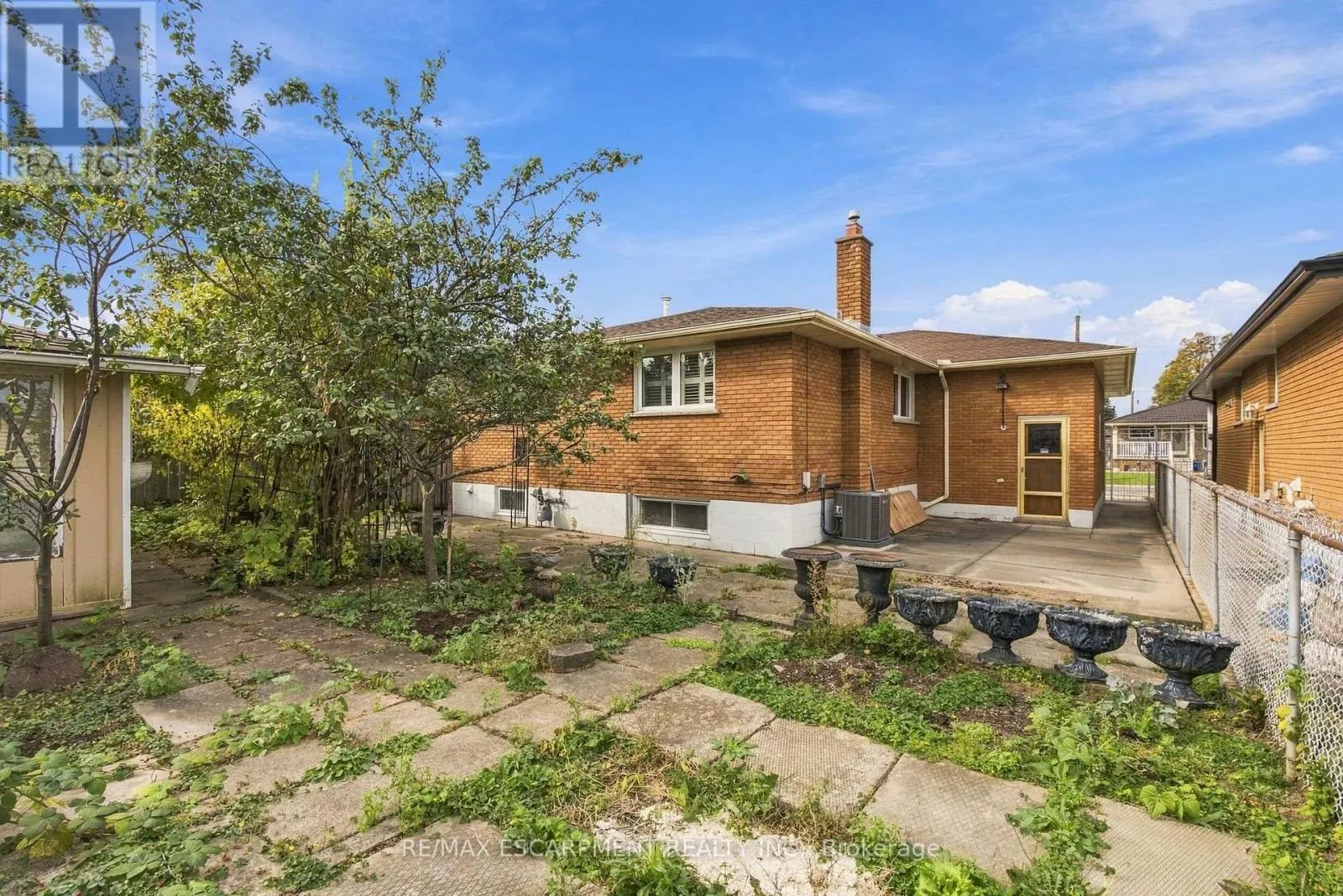 15 FLORA DRIVE