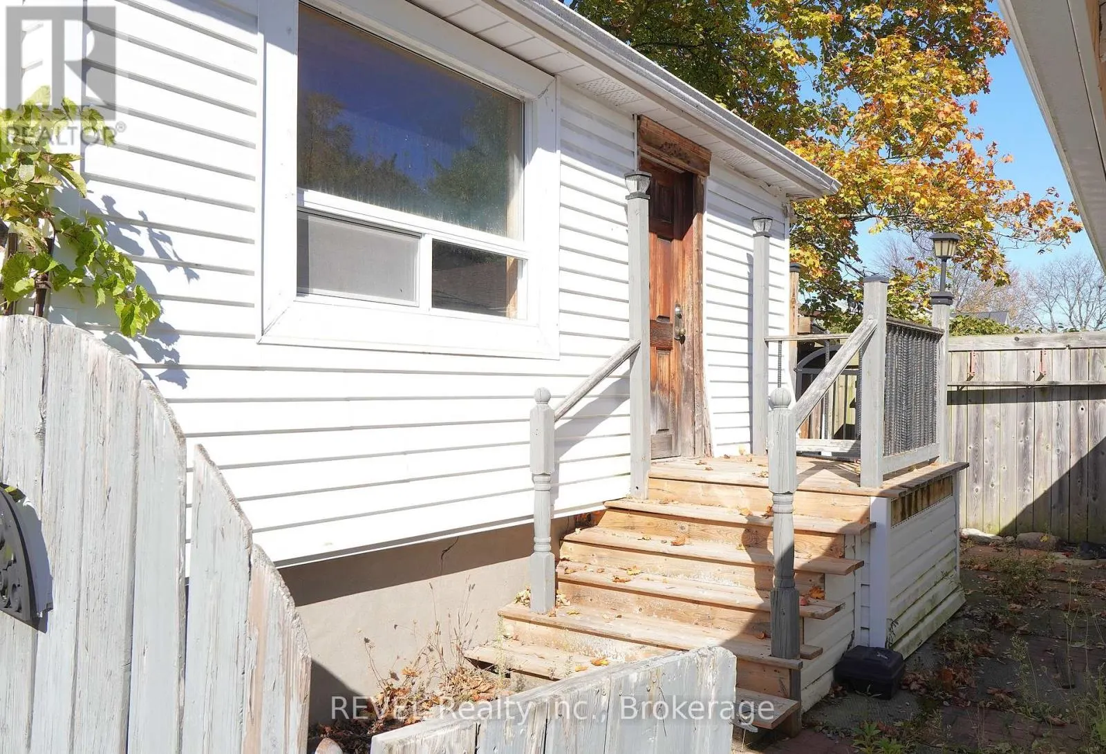 4126 WELLAND STREET