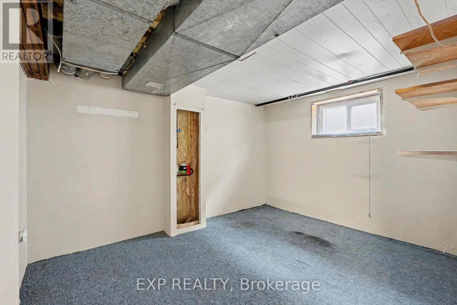 125 DUFFERIN STREET E