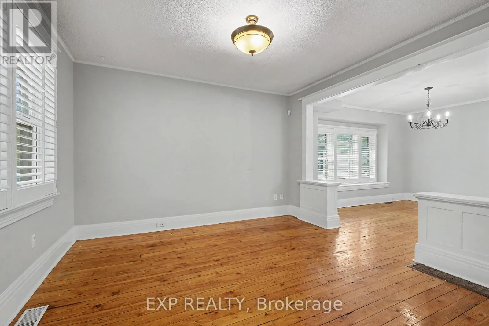 125 DUFFERIN STREET E