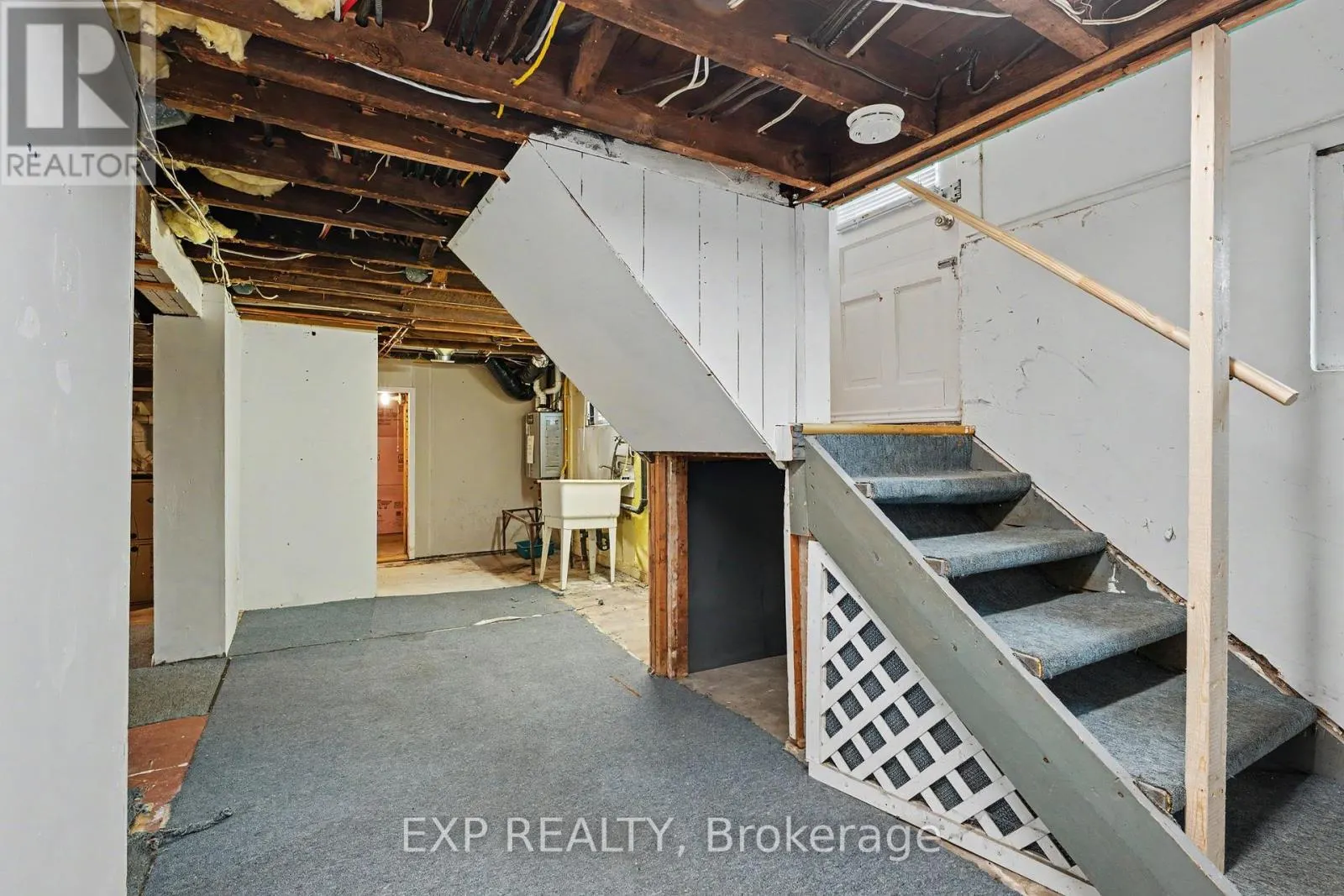 125 DUFFERIN STREET E