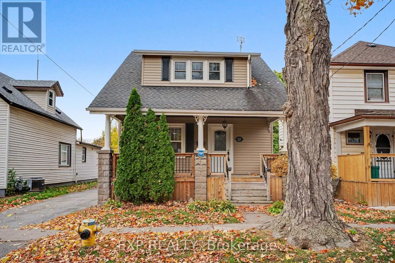 125 DUFFERIN STREET E
