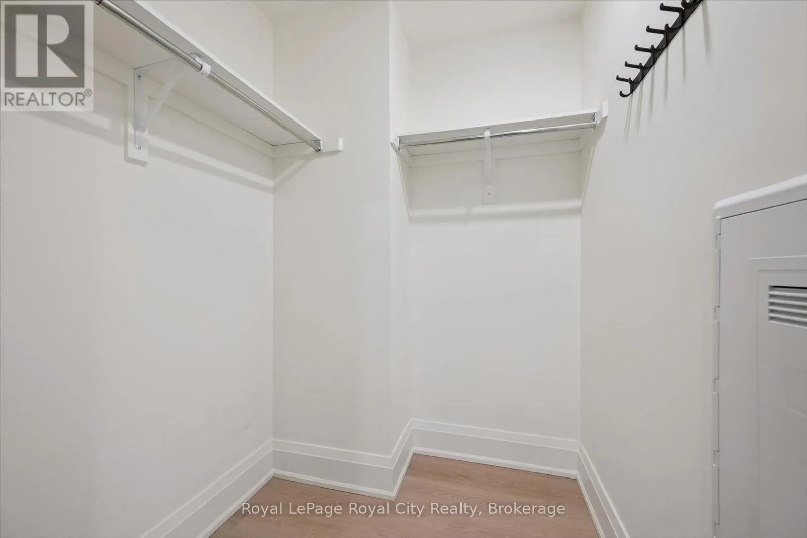 226 - 6523 WELLINGTON ROAD 7 #226