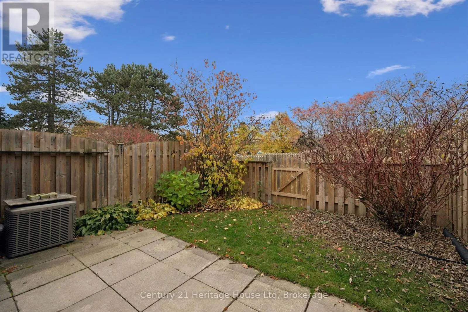 3 - 129 VICTORIA ROAD #3
