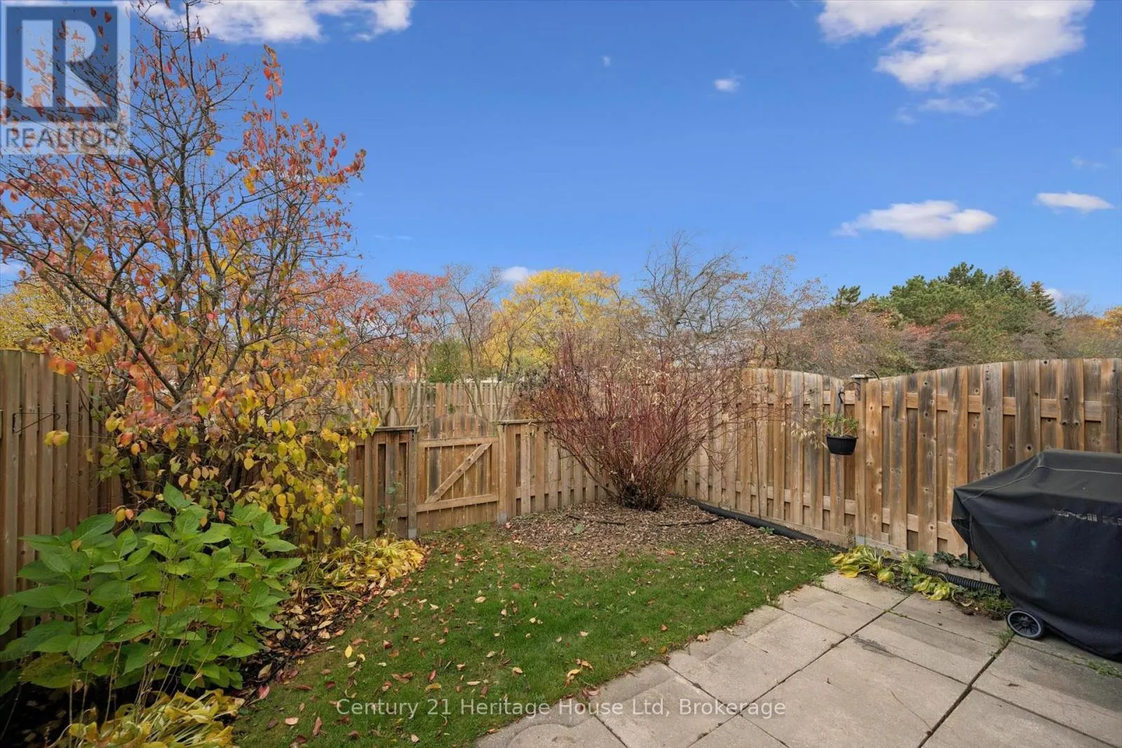 3 - 129 VICTORIA ROAD #3