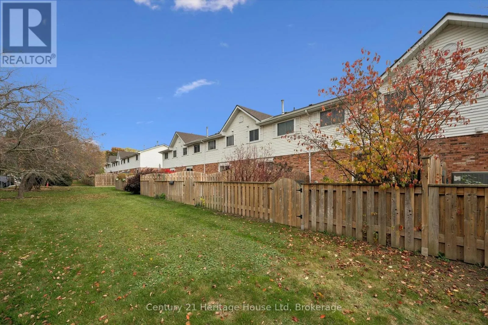 3 - 129 VICTORIA ROAD #3