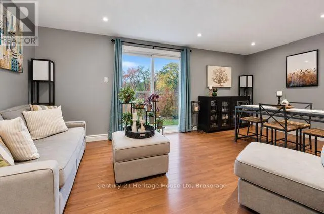 3 - 129 VICTORIA ROAD #3