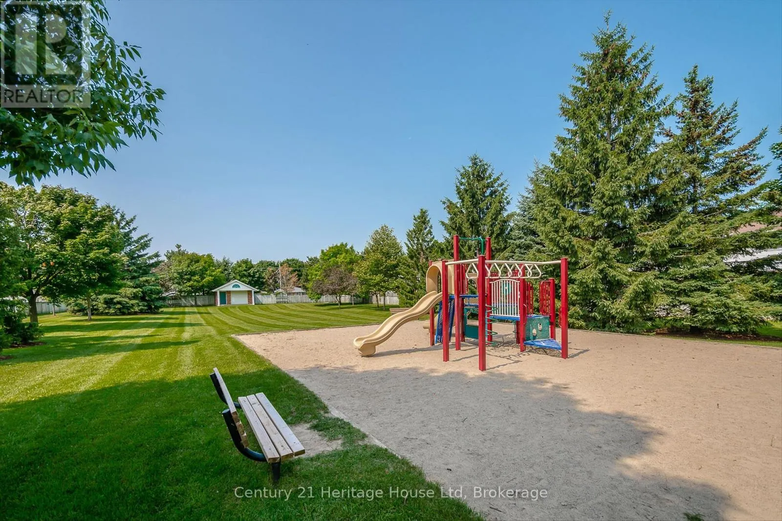 3 - 129 VICTORIA ROAD #3
