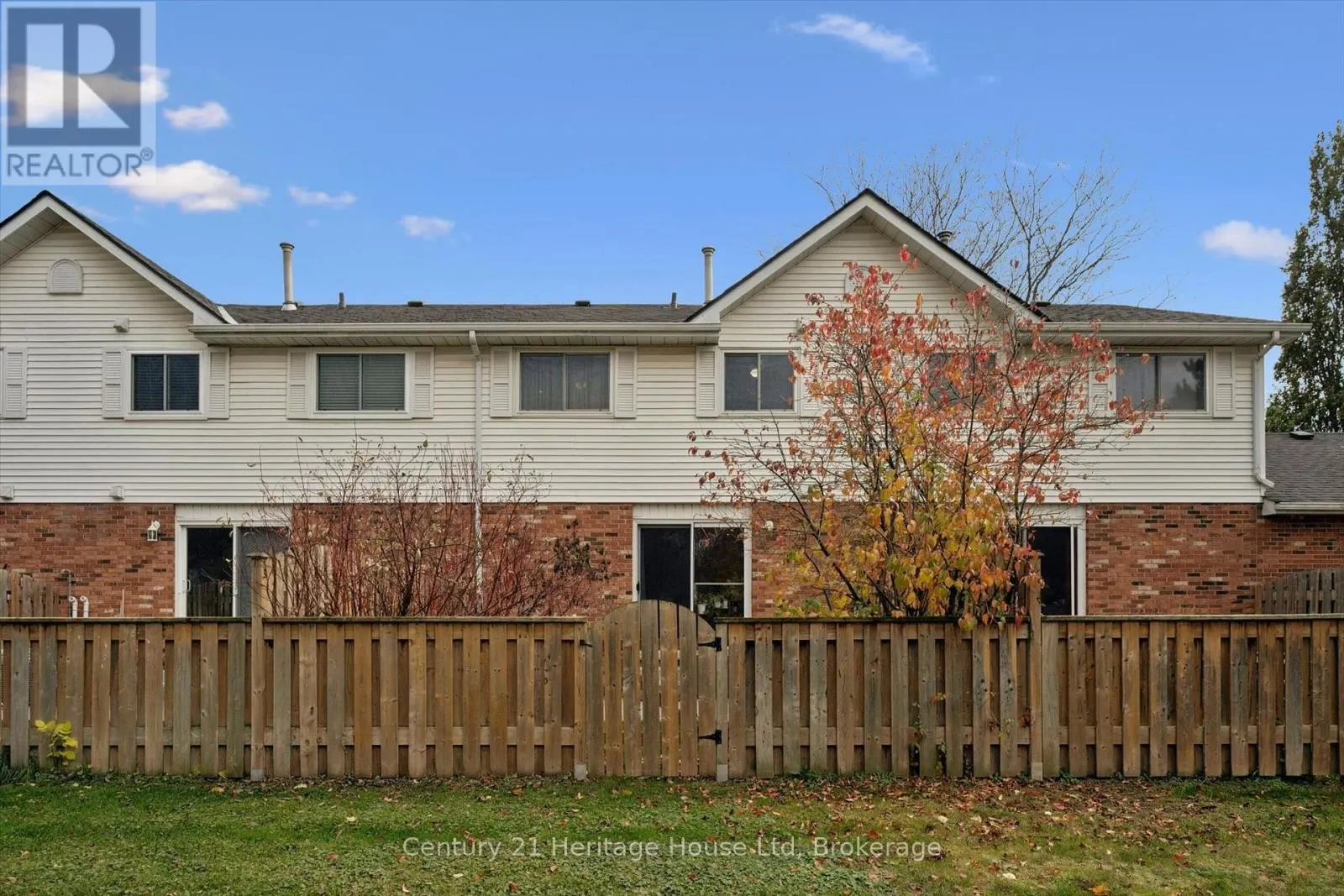 3 - 129 VICTORIA ROAD #3