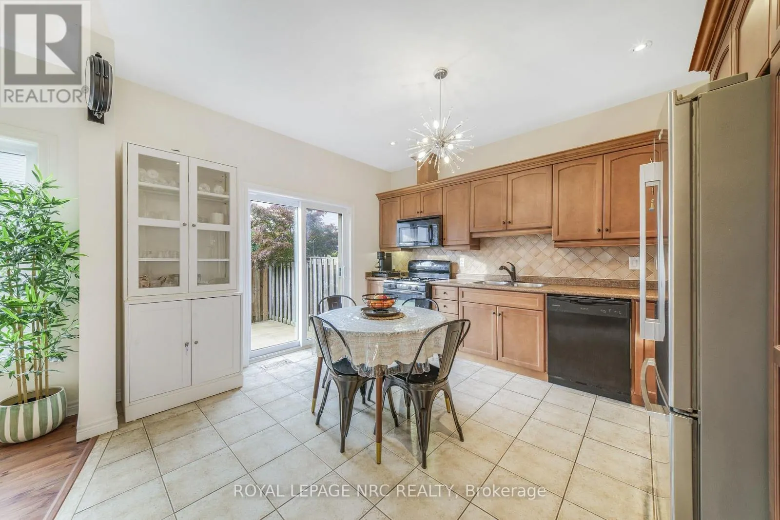 7 - 310 SOUTHBROOK DRIVE #7