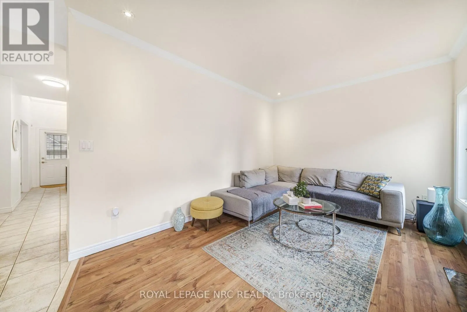 7 - 310 SOUTHBROOK DRIVE #7