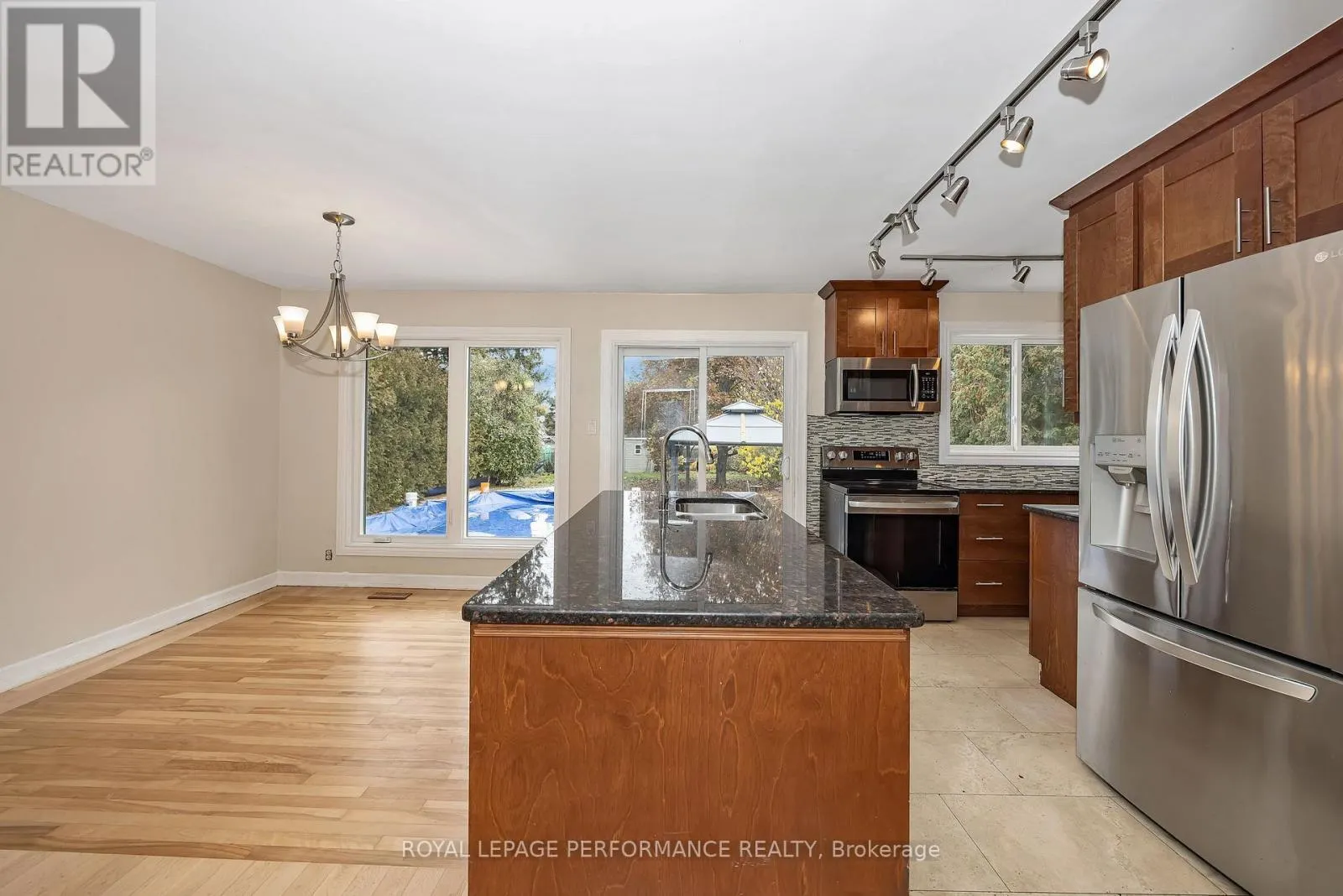 1045 BLAIR ROAD
