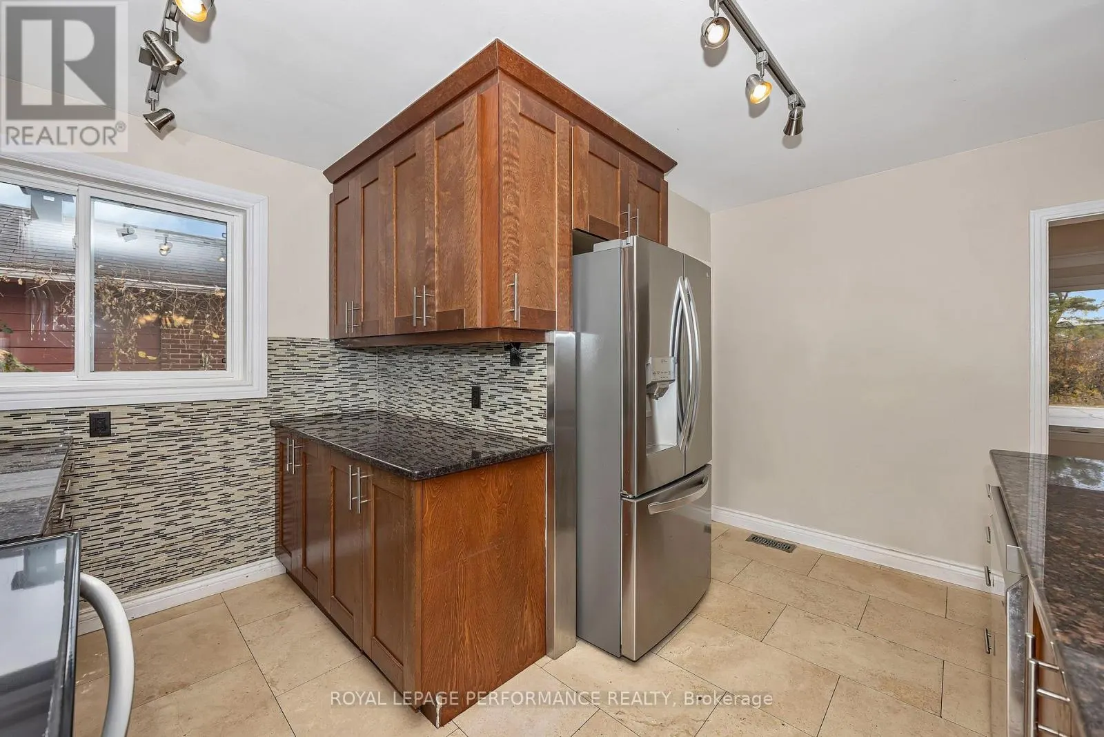 1045 BLAIR ROAD