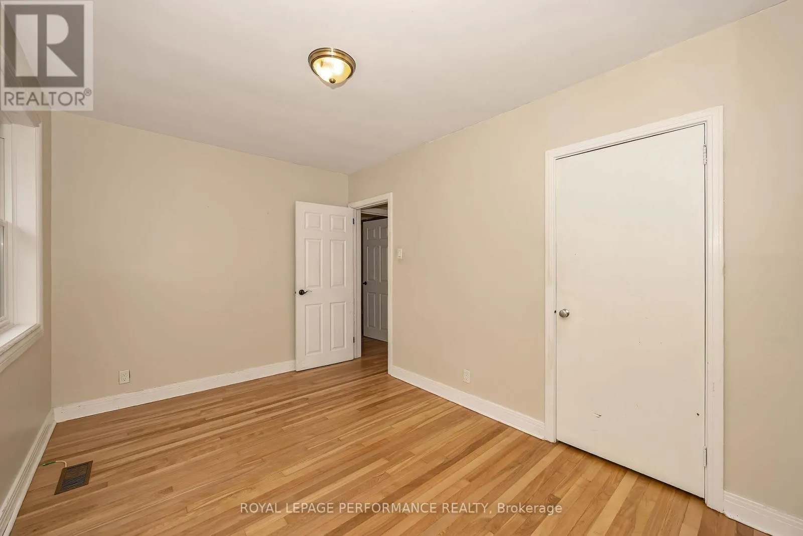1045 BLAIR ROAD