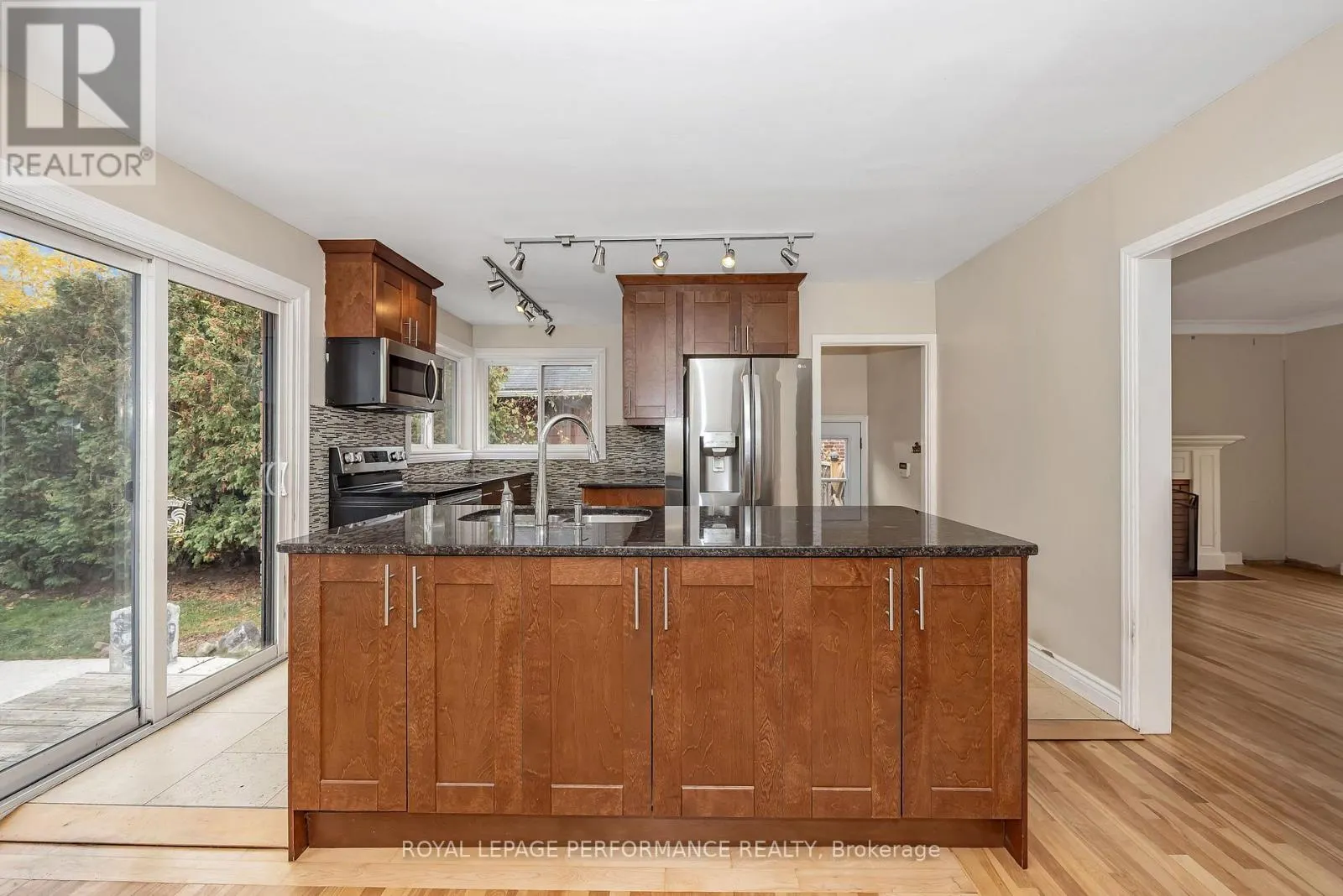 1045 BLAIR ROAD