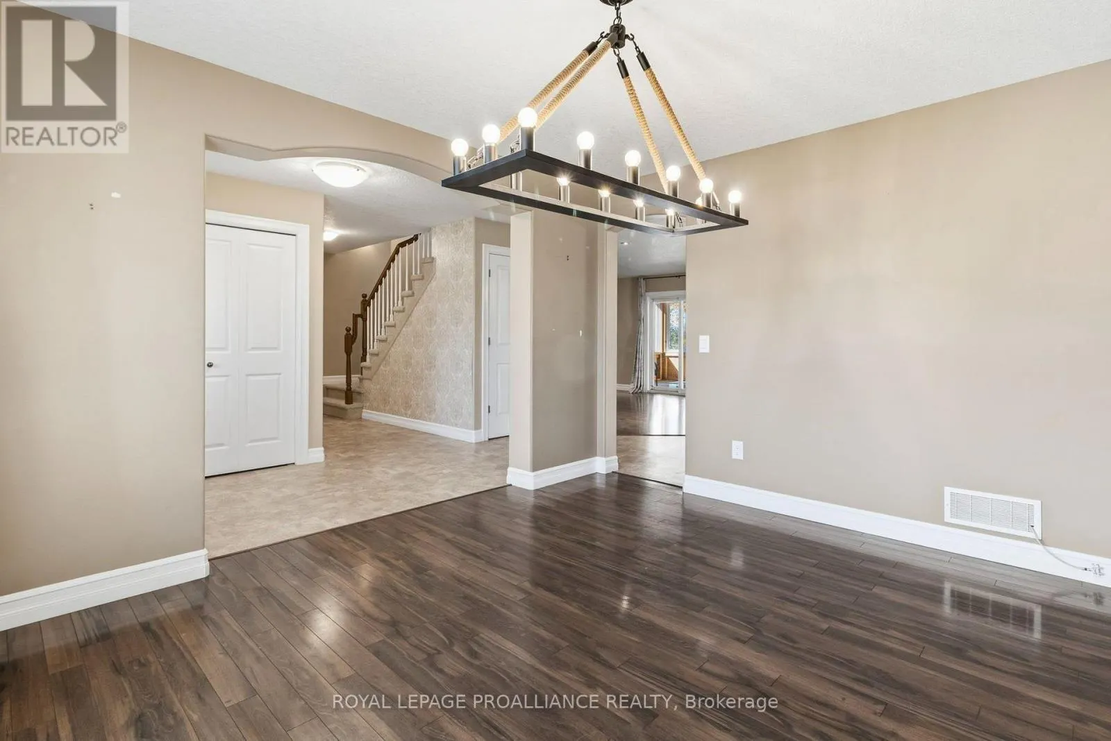 1034 FITZSIMMONS DRIVE