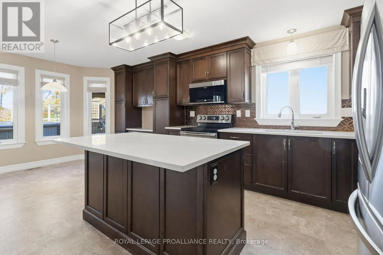 1034 FITZSIMMONS DRIVE