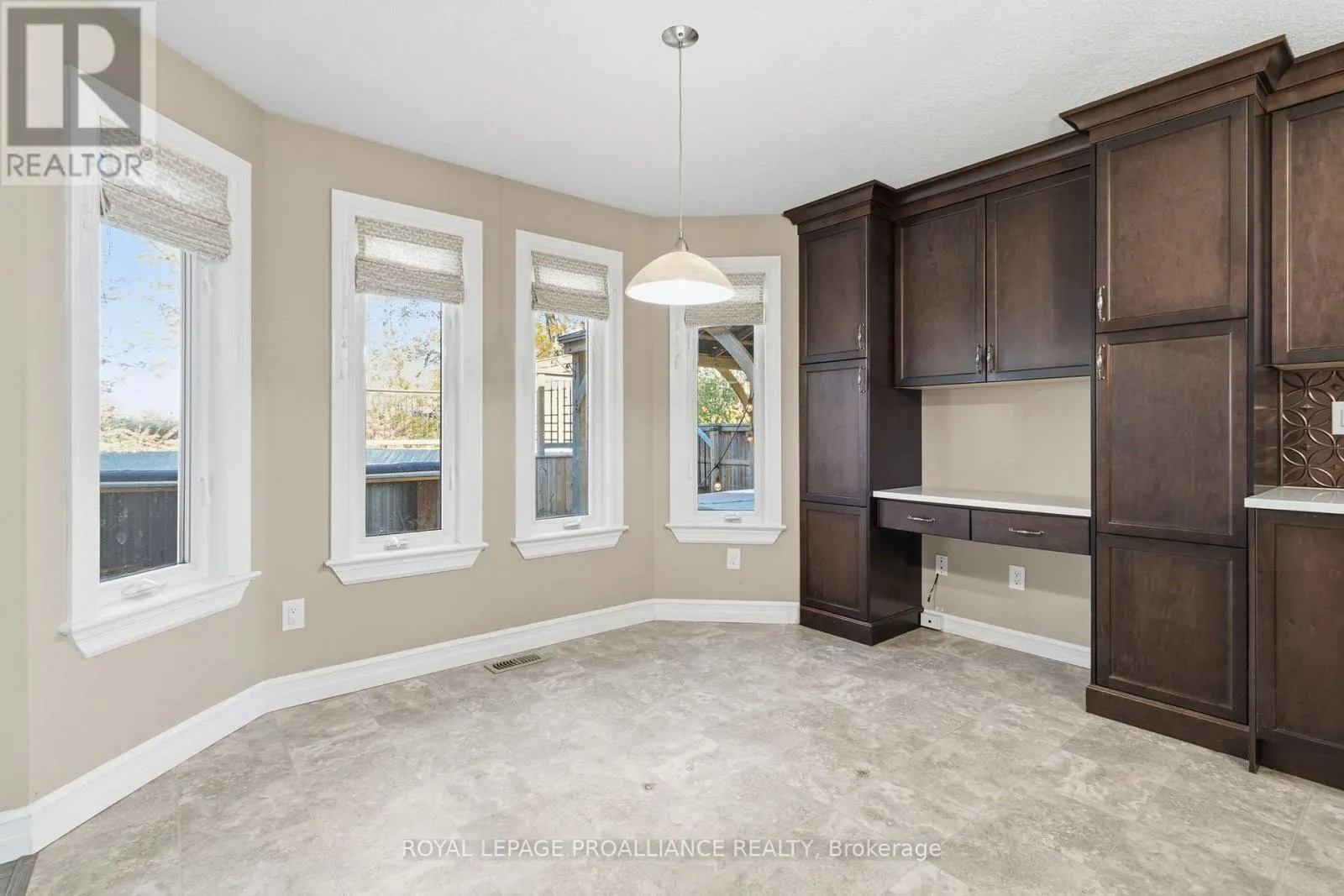 1034 FITZSIMMONS DRIVE