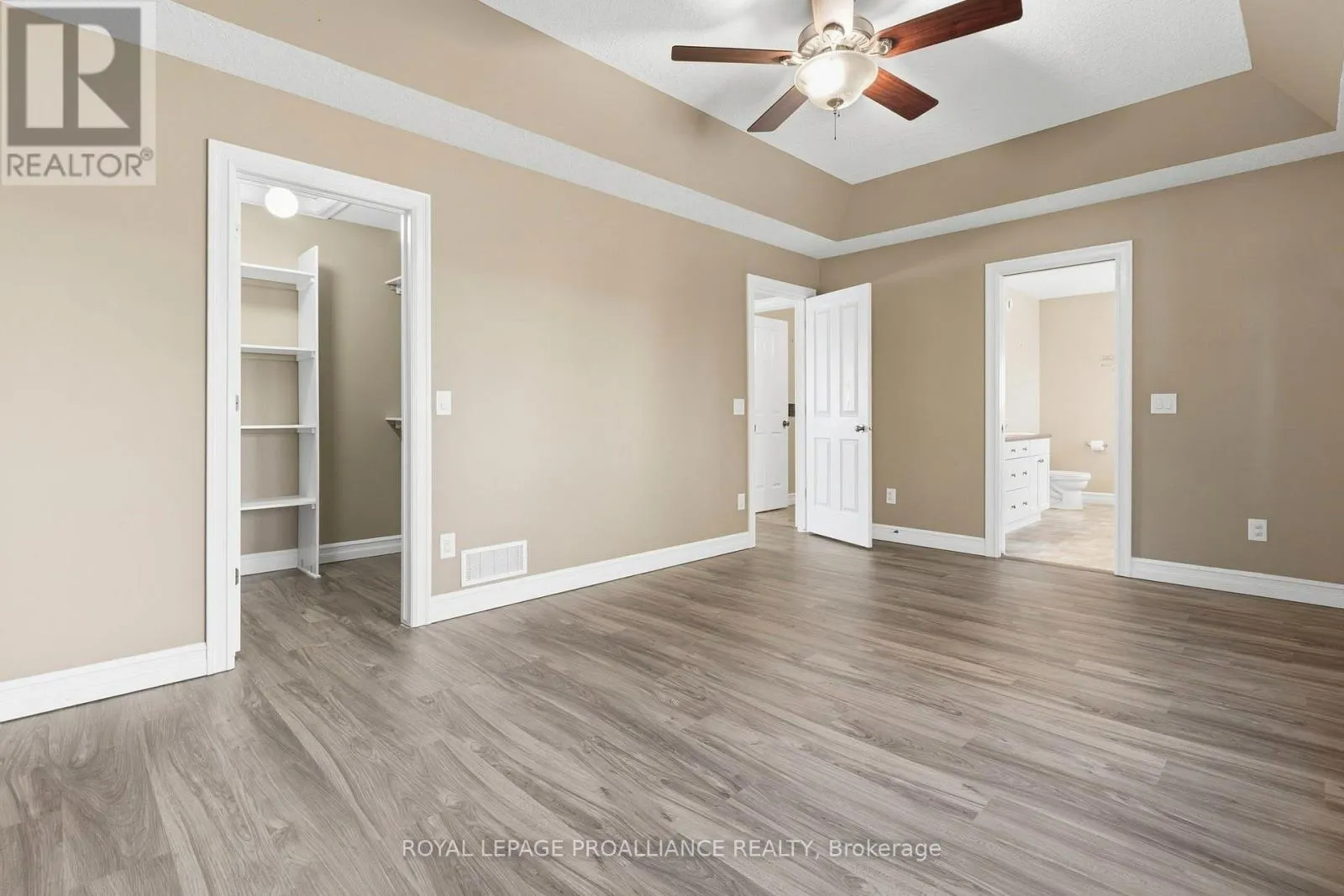 1034 FITZSIMMONS DRIVE