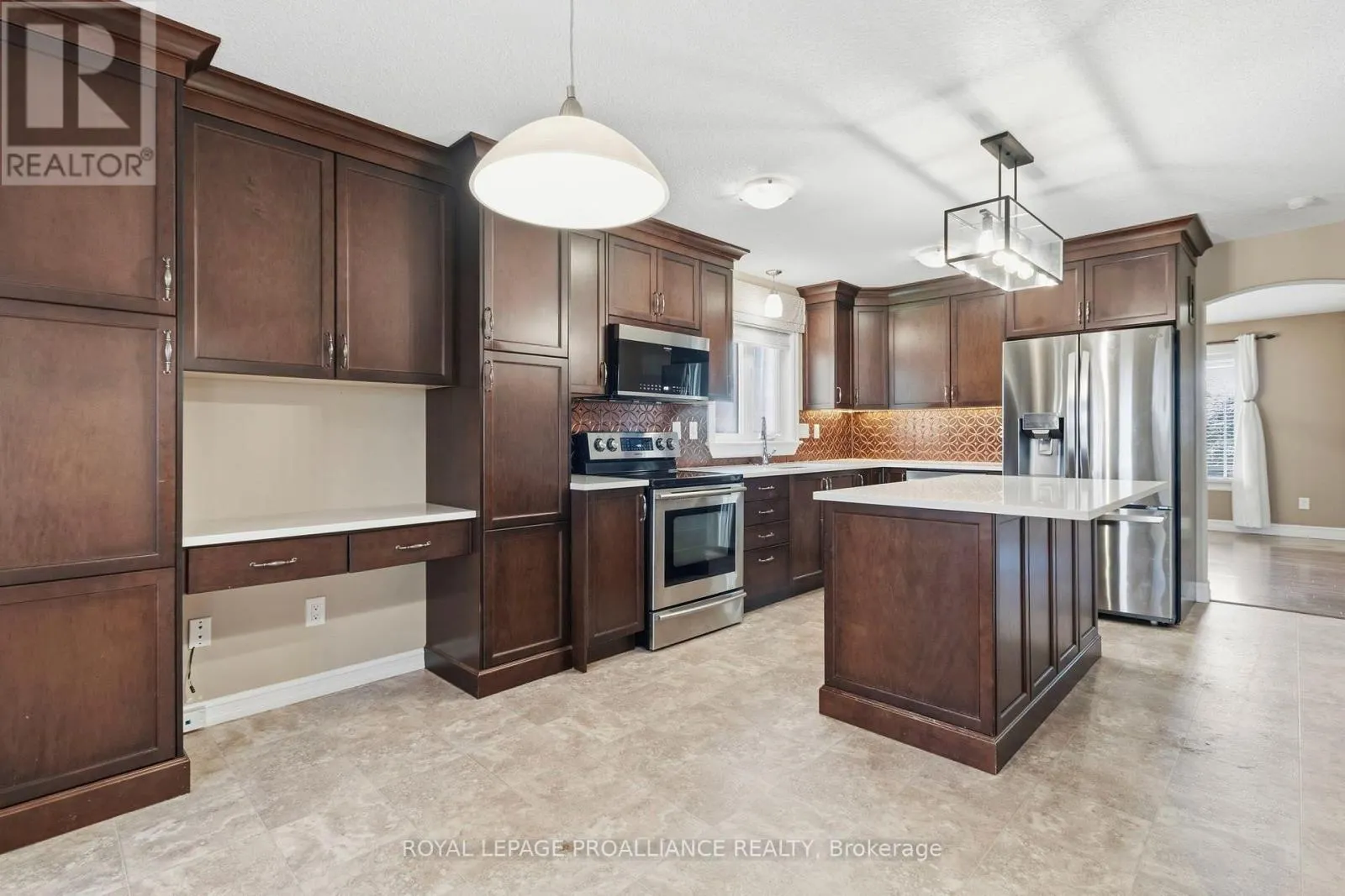 1034 FITZSIMMONS DRIVE