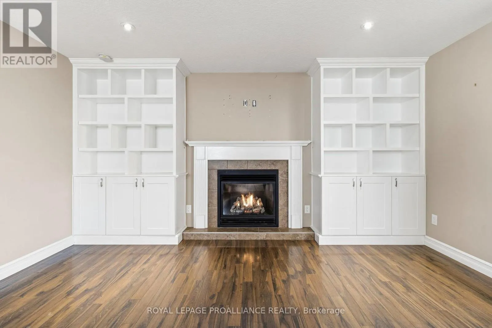 1034 FITZSIMMONS DRIVE