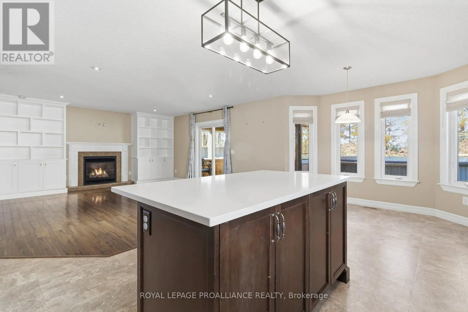 1034 FITZSIMMONS DRIVE