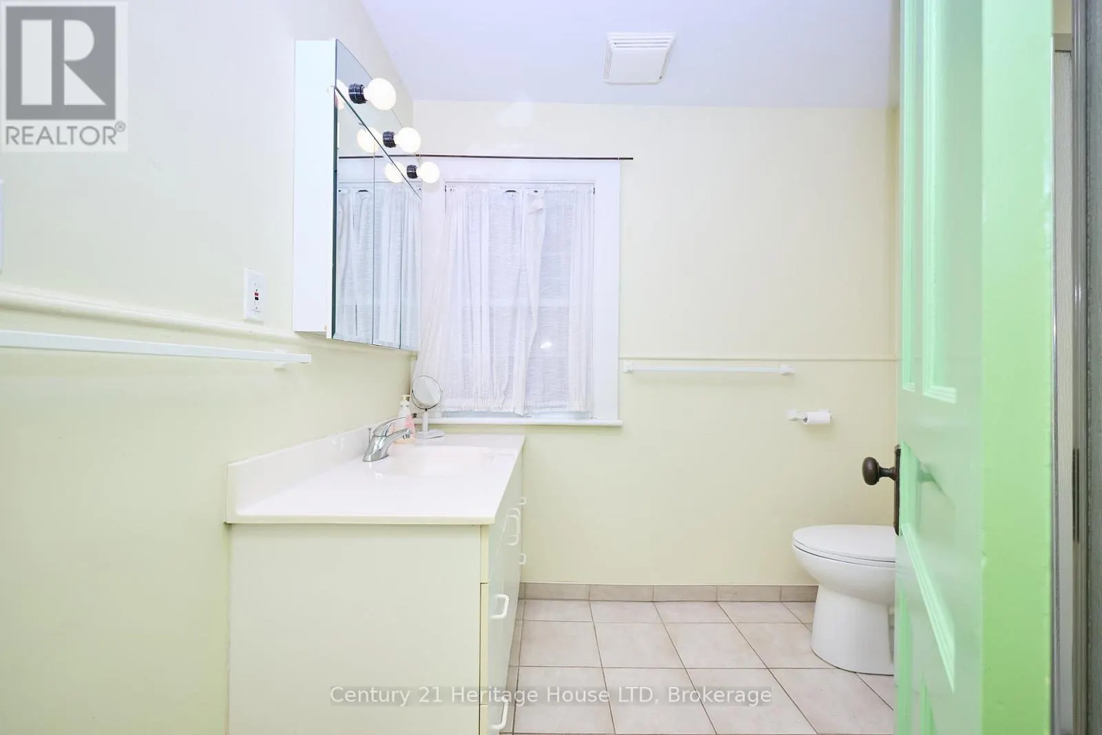 1033 FIRELANE 1 ROAD