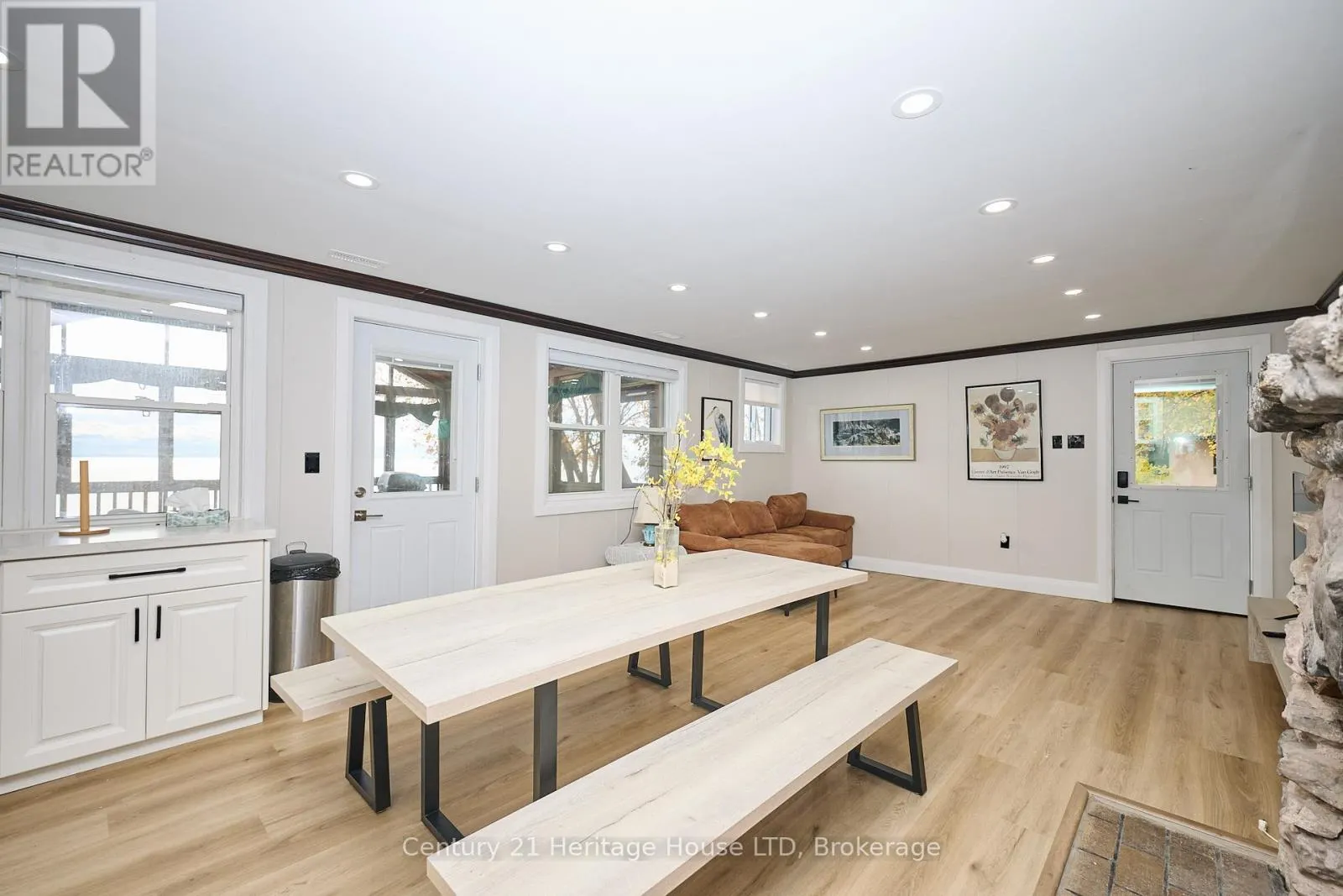 1033 FIRELANE 1 ROAD