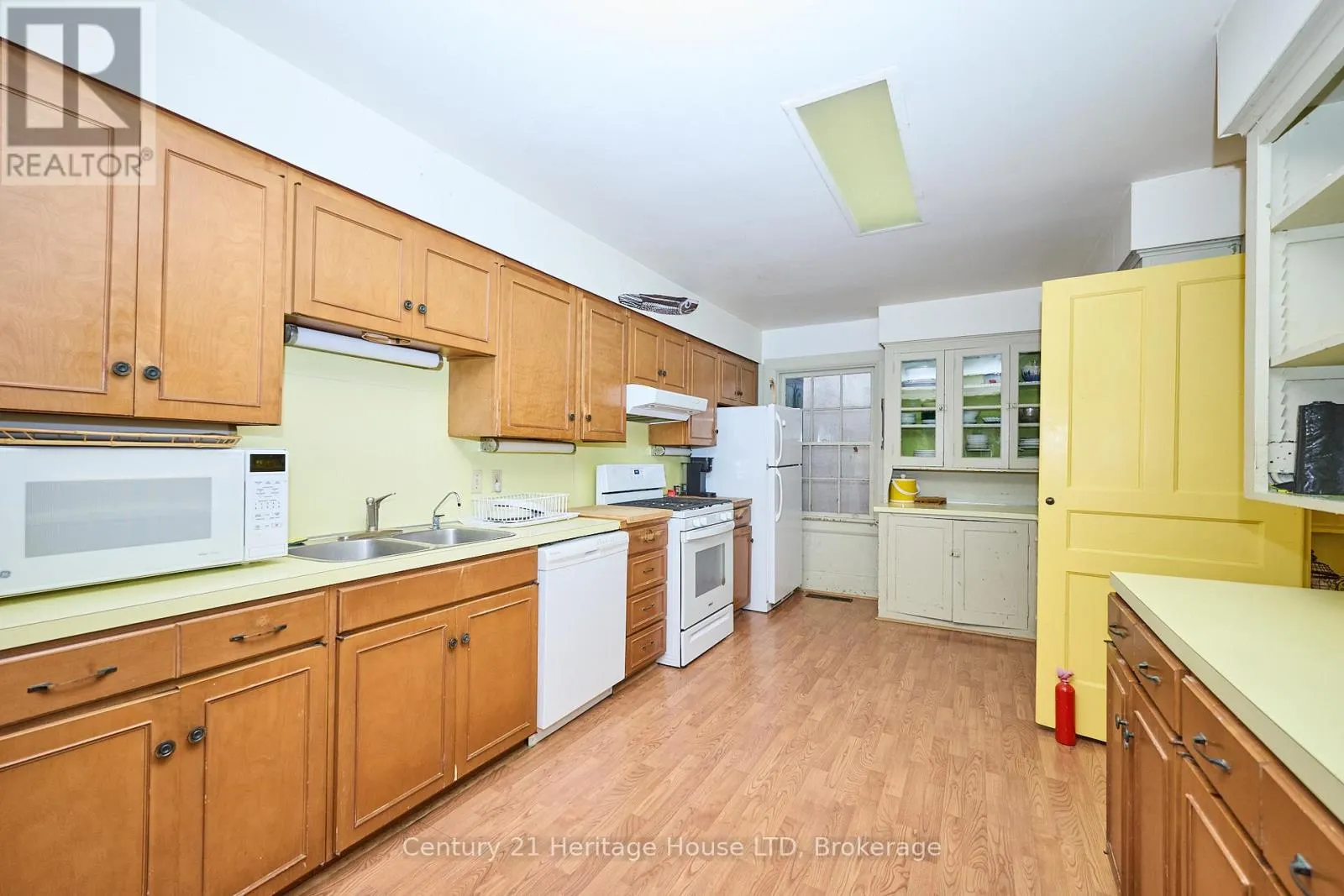 1033 FIRELANE 1 ROAD