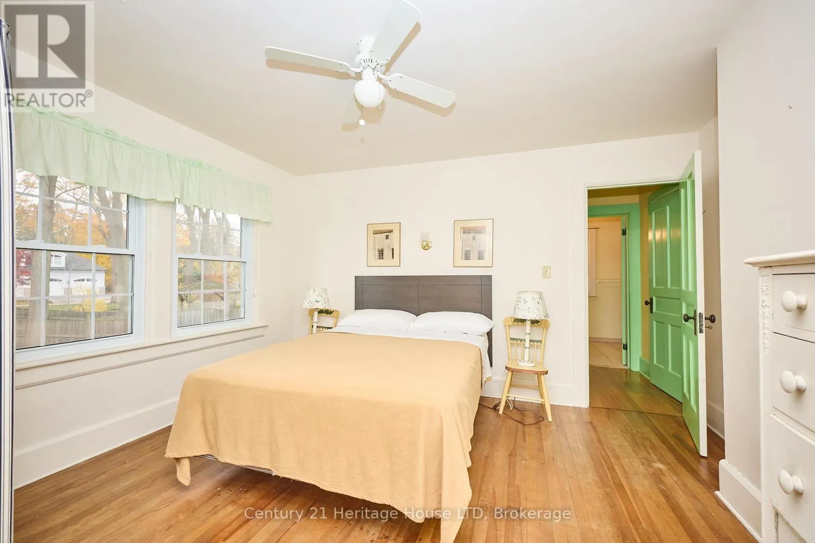 1033 FIRELANE 1 ROAD