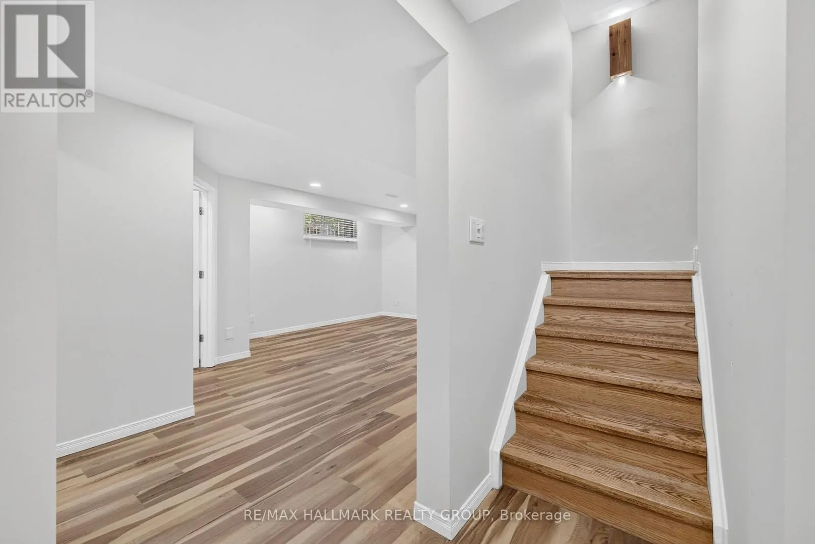 42 GLENRILL PLACE S