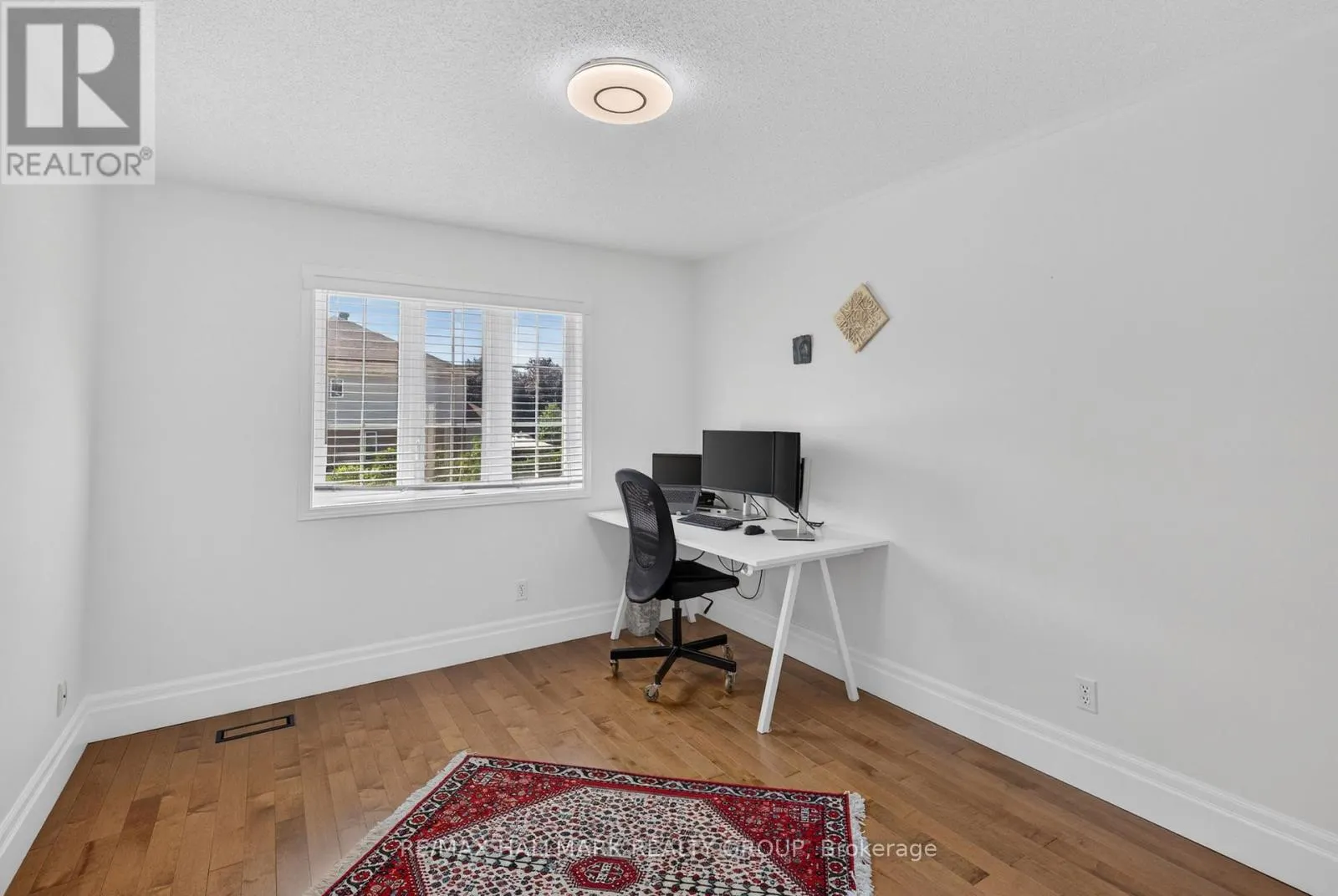 42 GLENRILL PLACE S