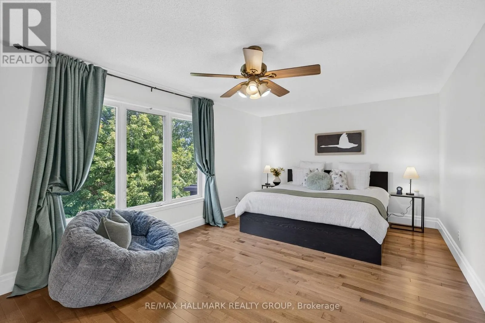 42 GLENRILL PLACE S