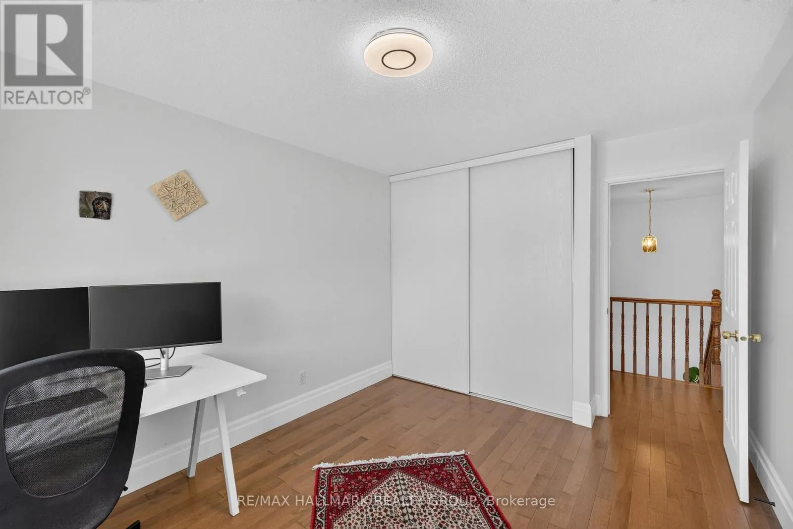 42 GLENRILL PLACE S