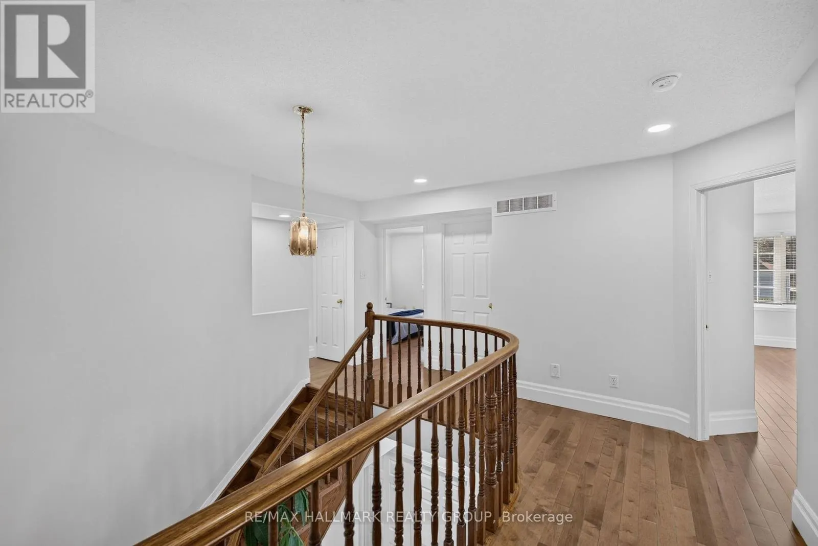 42 GLENRILL PLACE S