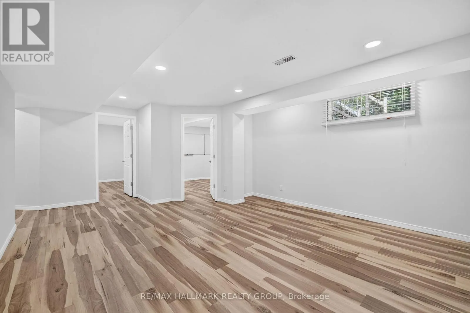 42 GLENRILL PLACE S