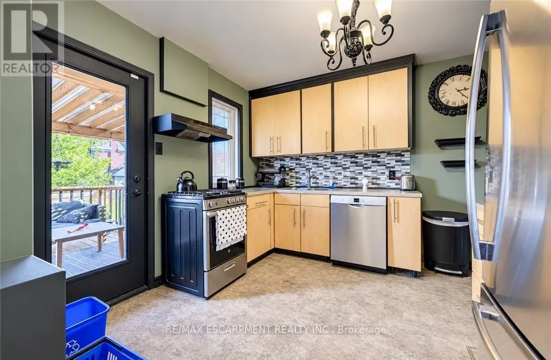 3 CRAIGMILLER AVENUE