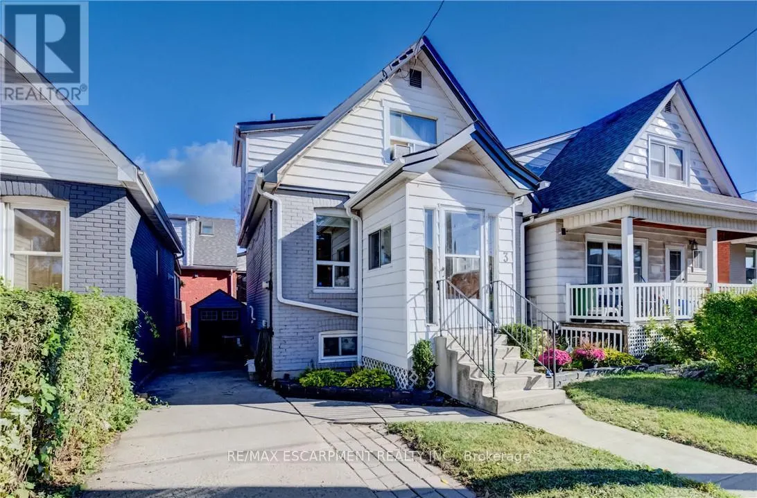 3 CRAIGMILLER AVENUE