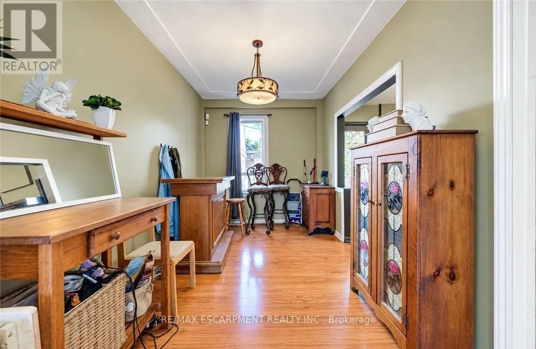 3 CRAIGMILLER AVENUE
