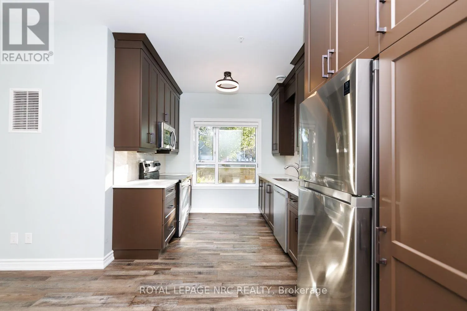 110 - 529 SOUTH PELHAM ROAD #110