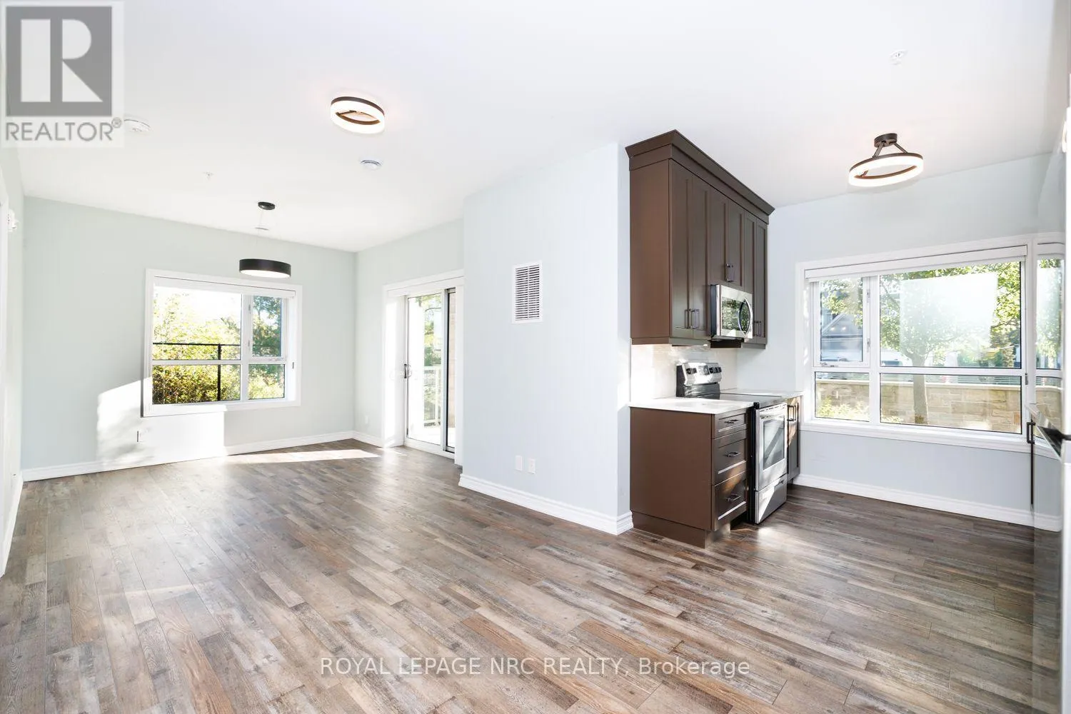 110 - 529 SOUTH PELHAM ROAD #110